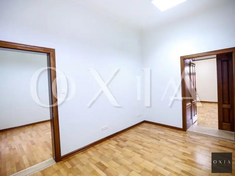 Spatiu Pretabil Pentru Birou, Take Ionescu