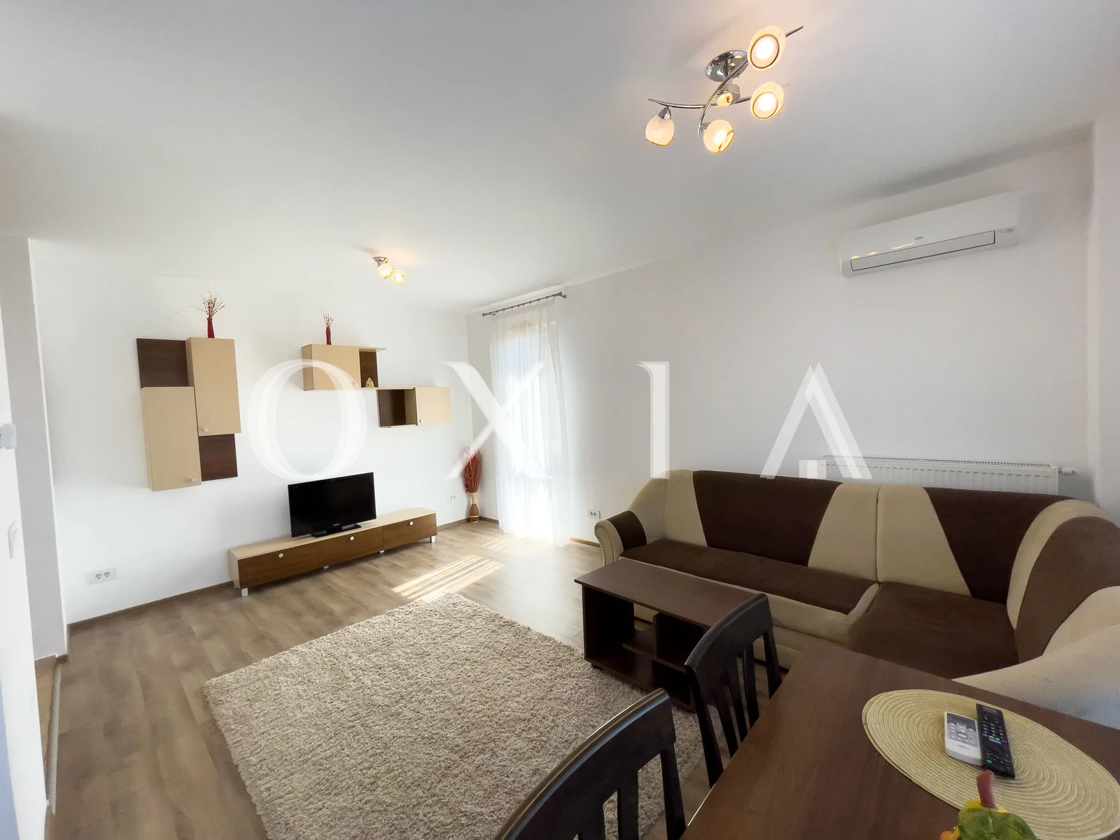 Aradului – Iris, Loc Propriu De Parcare, Mobilat-Utilat