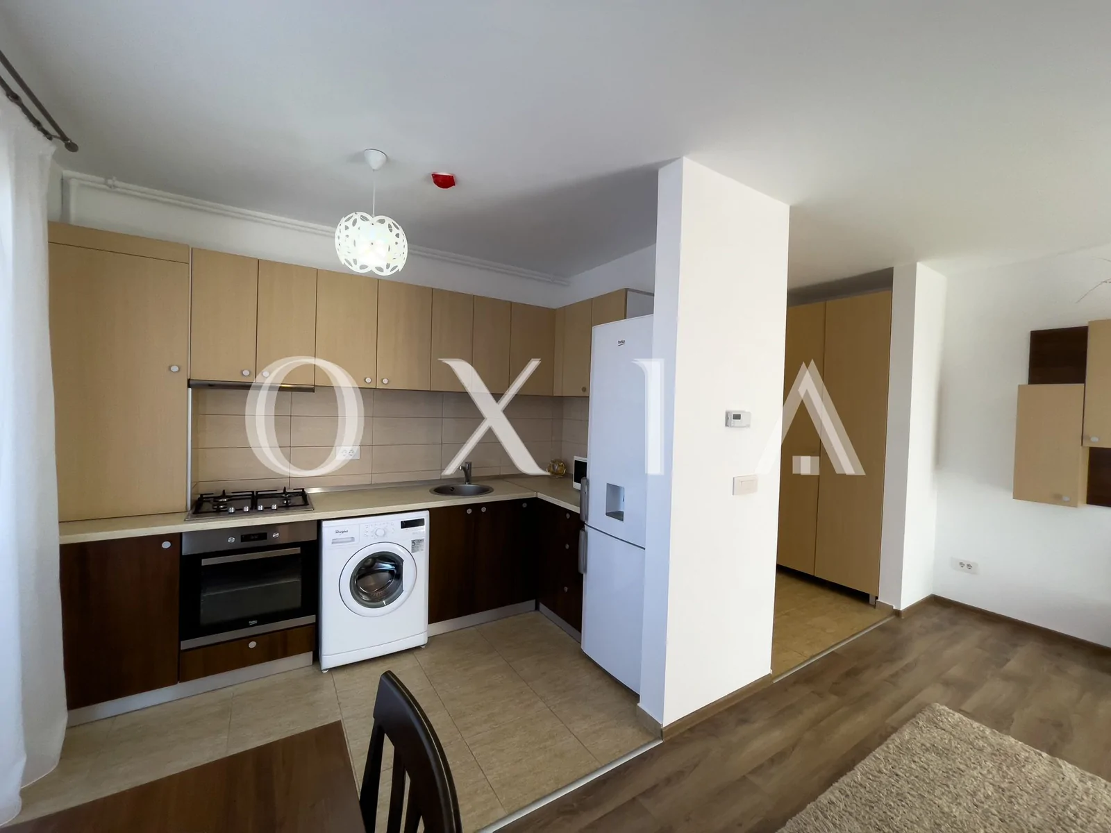 Aradului – Iris, Loc Propriu De Parcare, Mobilat-Utilat