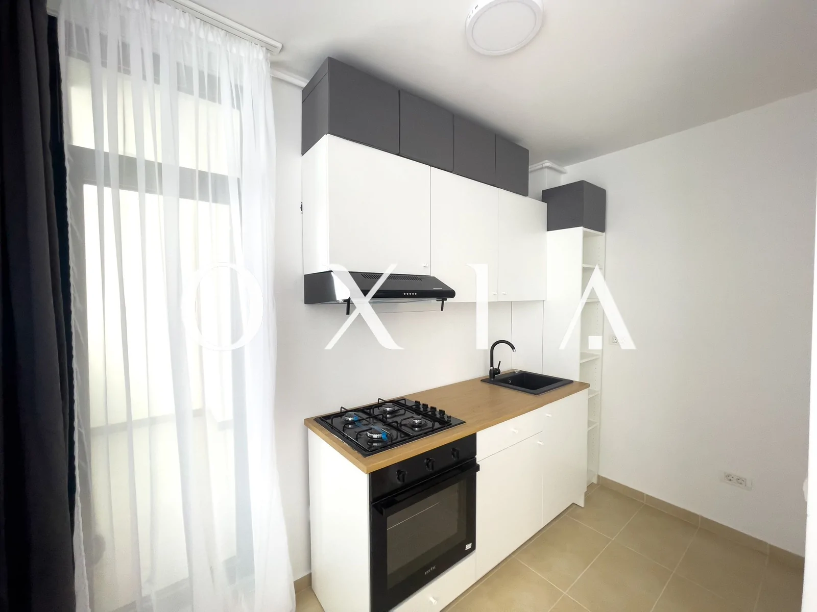 XCity, Parcare Privata, Priveliste Panoramica