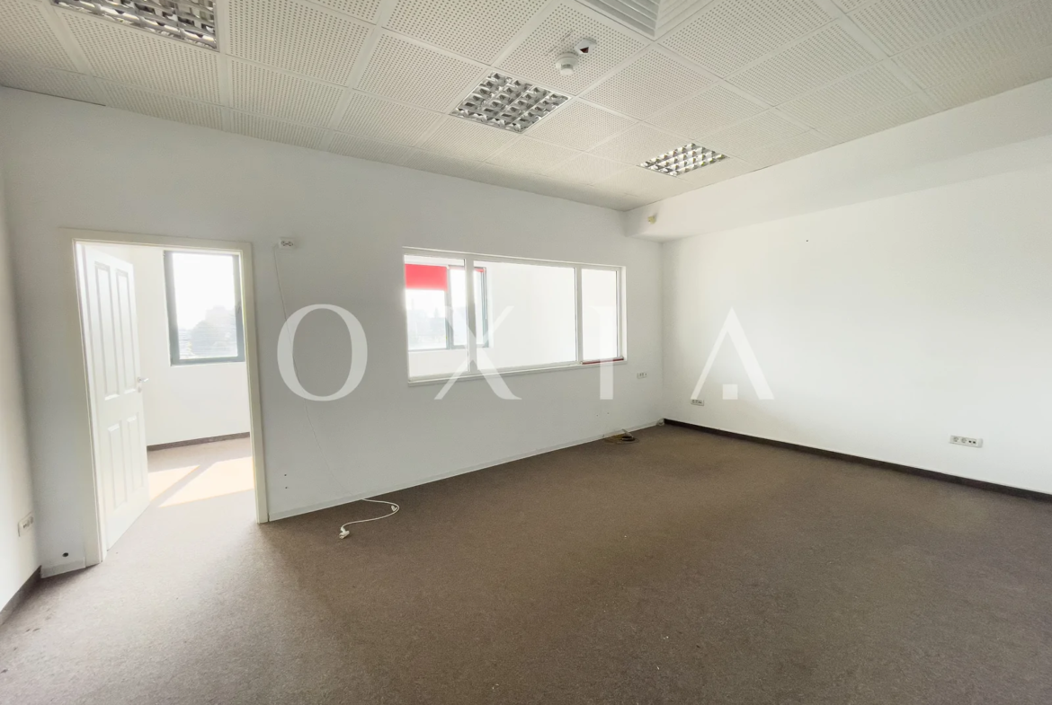 Birou, pretabil diverse activitati, zona Aradului