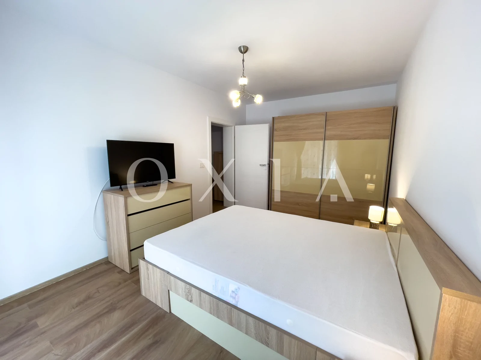 Aradului – Iris, Loc Parcare, Mobilat-Utilat