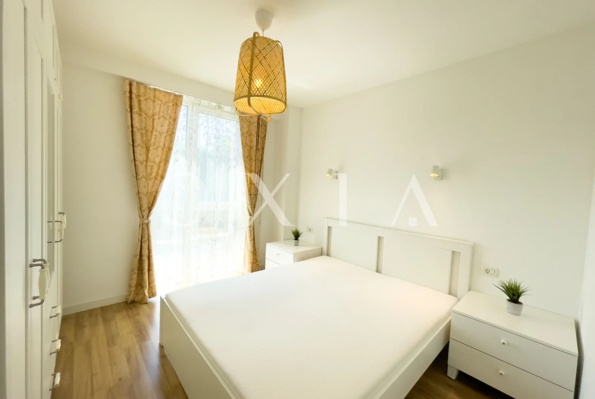 Rebreanu Towers, Mobilat si Utilat