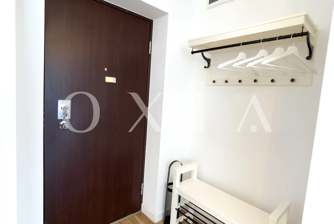 Rebreanu Towers, Mobilat si Utilat