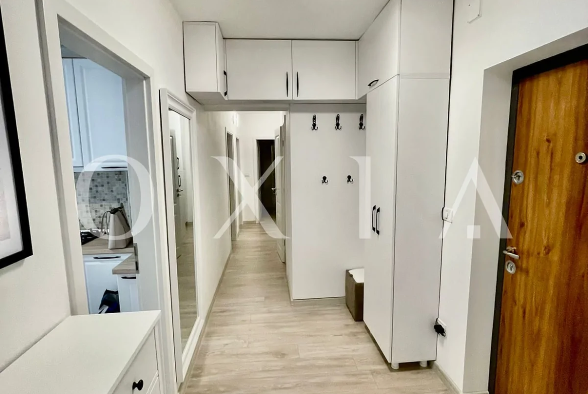 Lunei, decomandat, amenajat modern