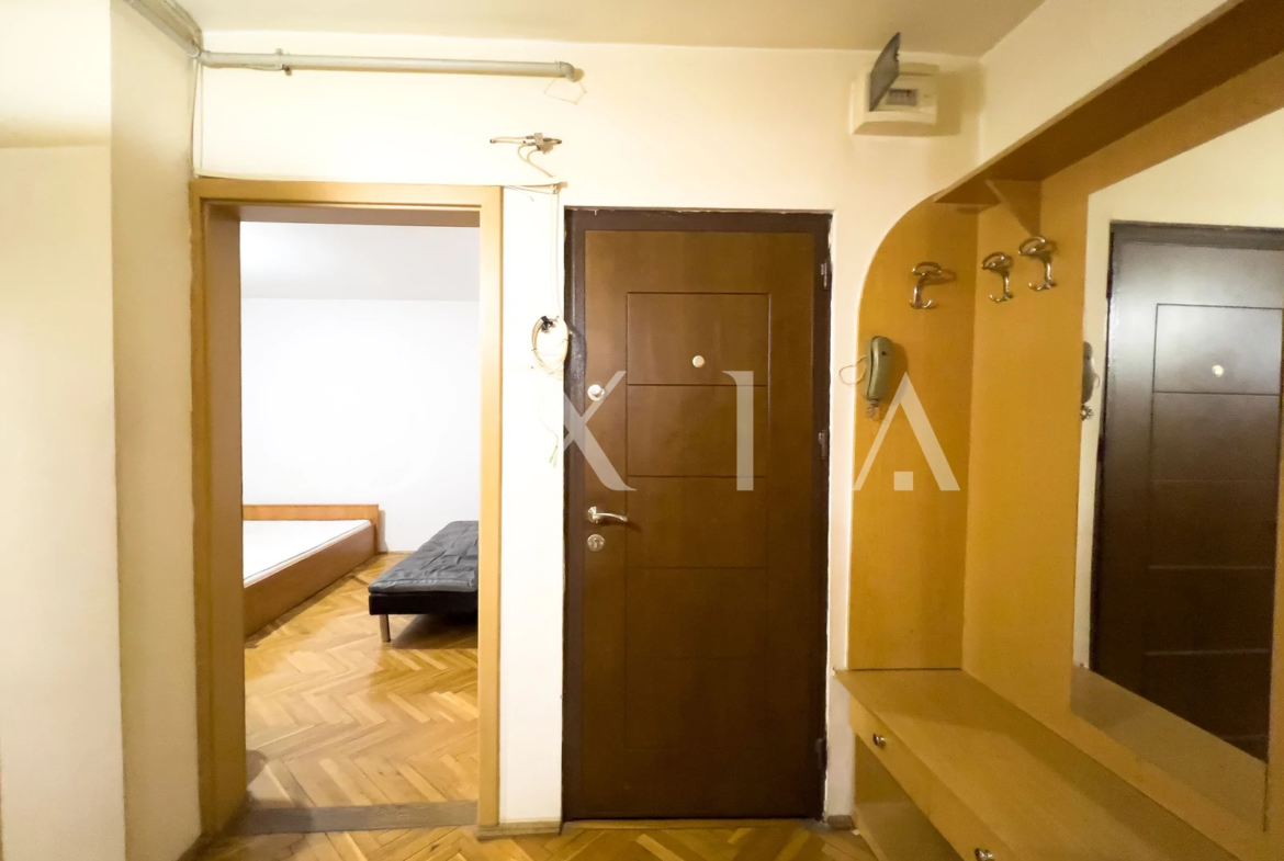 Calea Martirilor, Centrala + AC, 2 Boxe, Mobilat