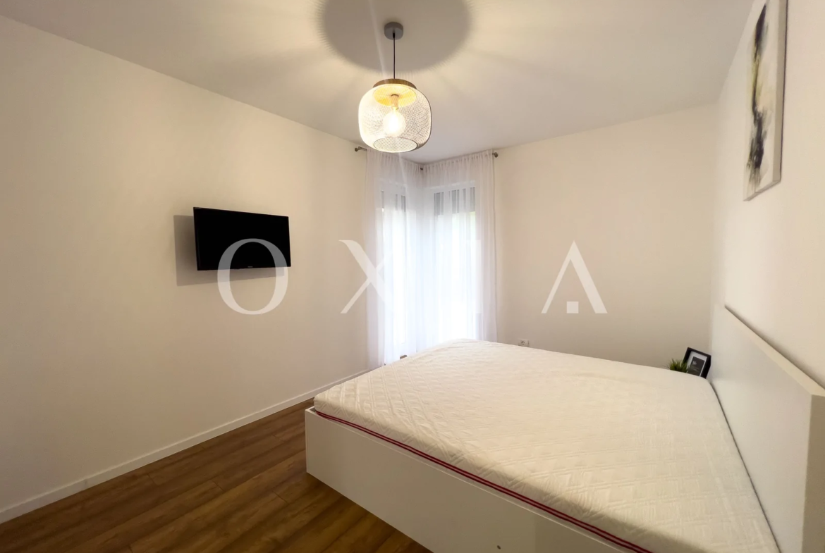 Prima Inchiriere, Terasa, Loc Parcare