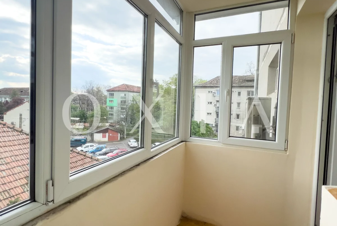 Tipografilor, Centrala Proprie, Mobilat-Utilat