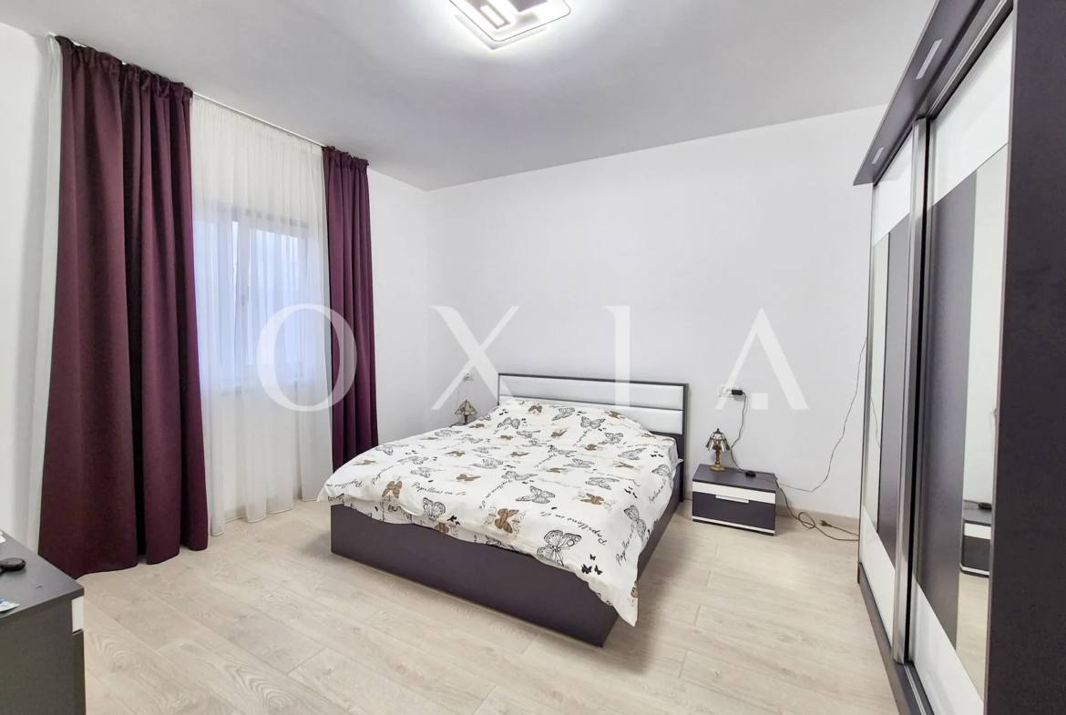 Dechatlon-Dumbravita, mobilat, 2 parcari