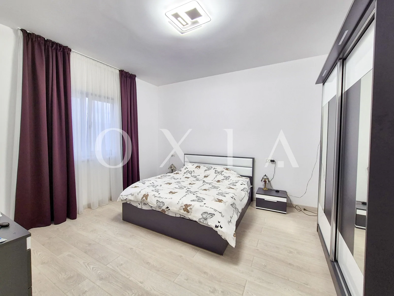 Dechatlon-Dumbravita, mobilat, 2 parcari