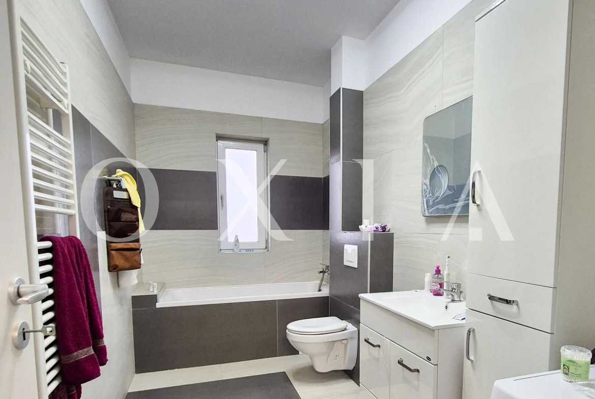 Dechatlon-Dumbravita, mobilat, 2 parcari