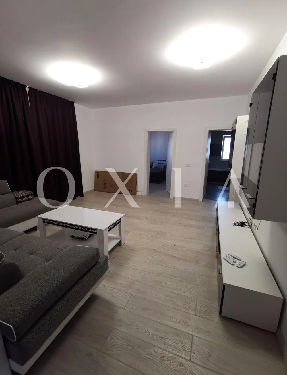 Dechatlon-Dumbravita, mobilat, 2 parcari