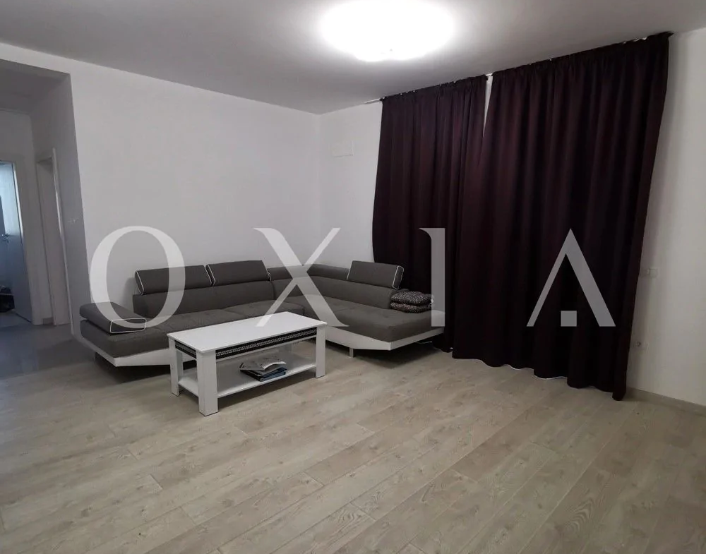 Dechatlon-Dumbravita, mobilat, 2 parcari