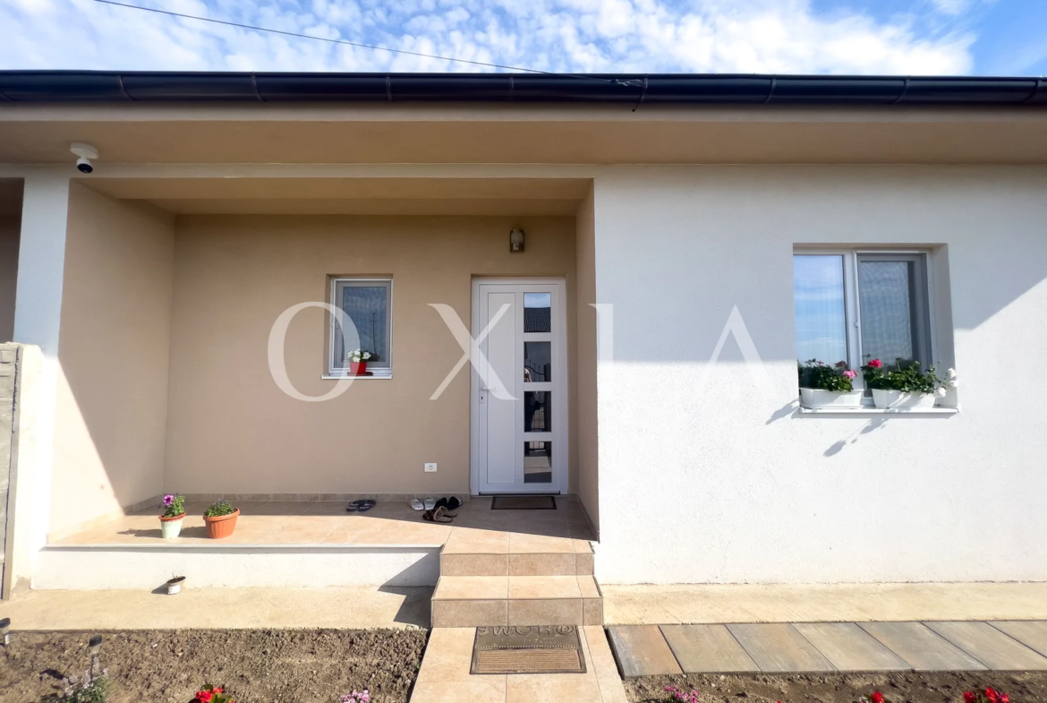 Duplex Pe Un Singur Nivel, Mobilat si Utilat