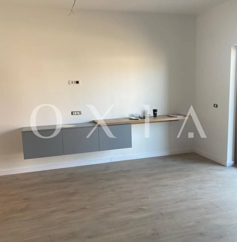 Apartament Mosnita Noua cu gradina, semimobilat