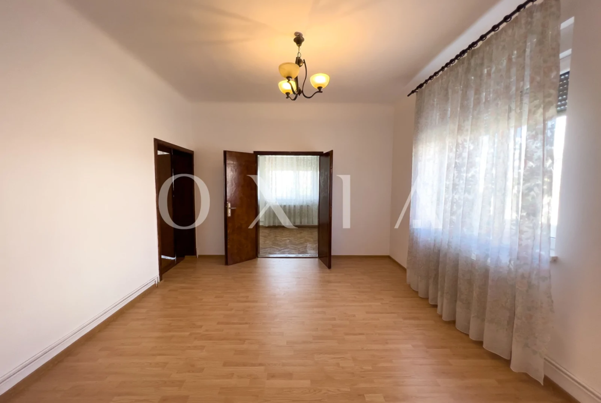 Imobil Pretabil Pentru Diverse Activitati, Renovat