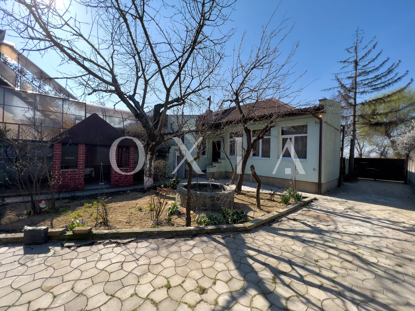 imobil-pretabil-pentru-diverse-activitati-renovat-2 Imobil Pretabil Pentru Diverse Activitati, Renovat