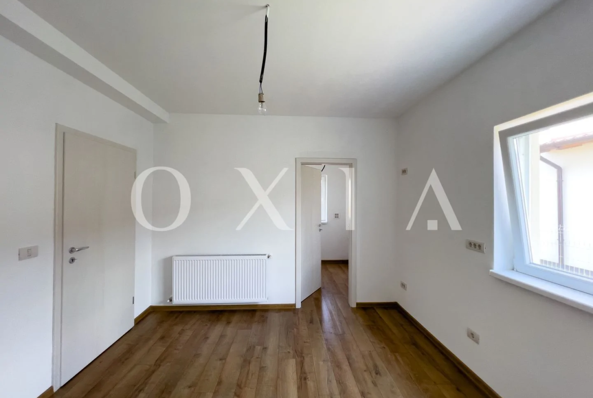 Prima Inchiriere, Constructie Noua, Mosnita Noua