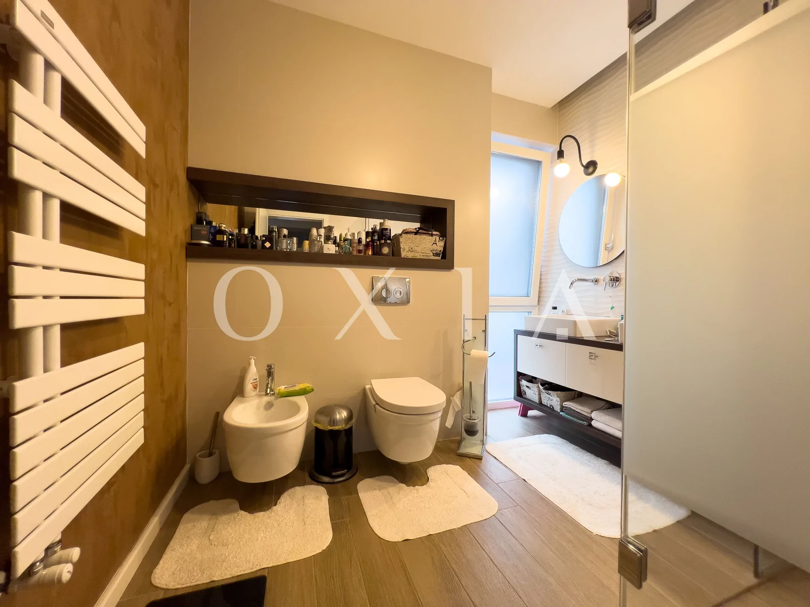 Casa exclusivista cu piscina in Chisoda