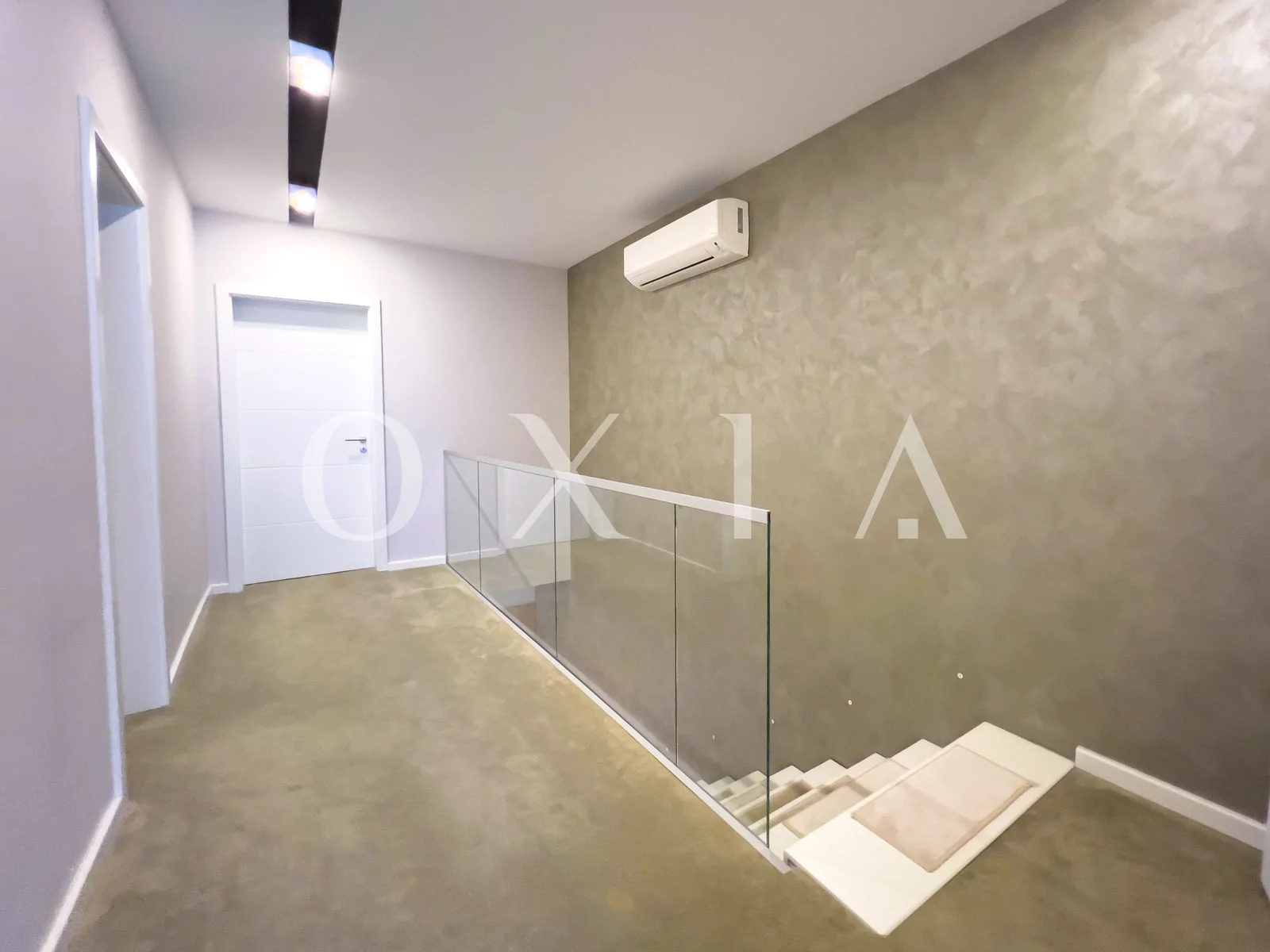 Casa exclusivista cu piscina in Chisoda