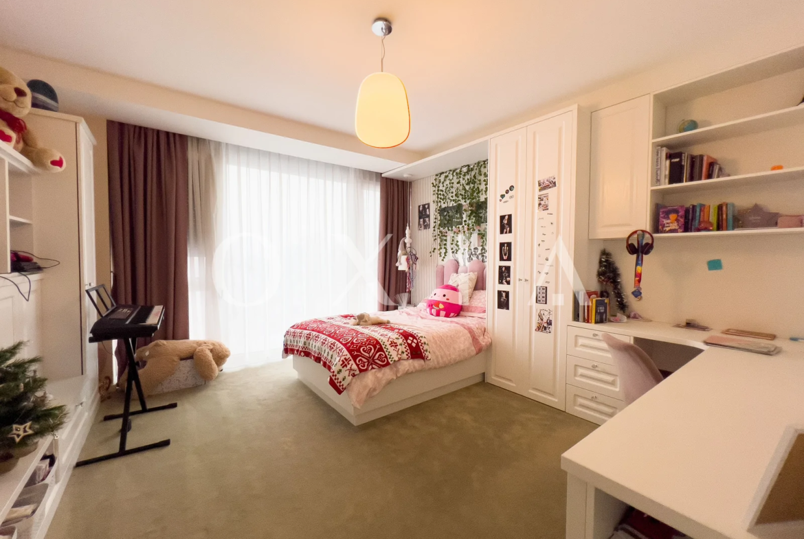 Casa exclusivista cu piscina in Chisoda