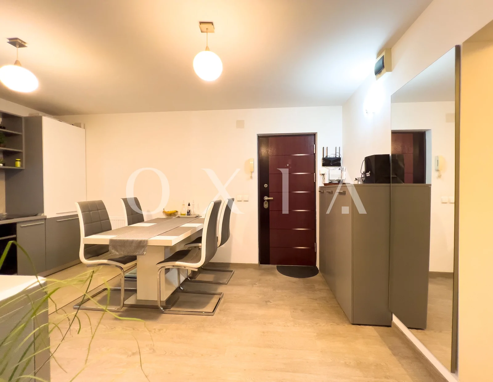 Kiriac, Renovat, Etaj Intermediar, Mobilat-Utilat