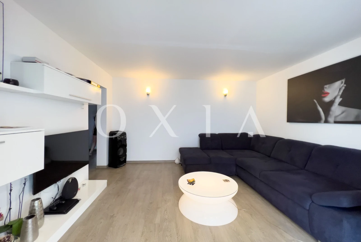 Kiriac, Renovat, Etaj Intermediar, Mobilat-Utilat