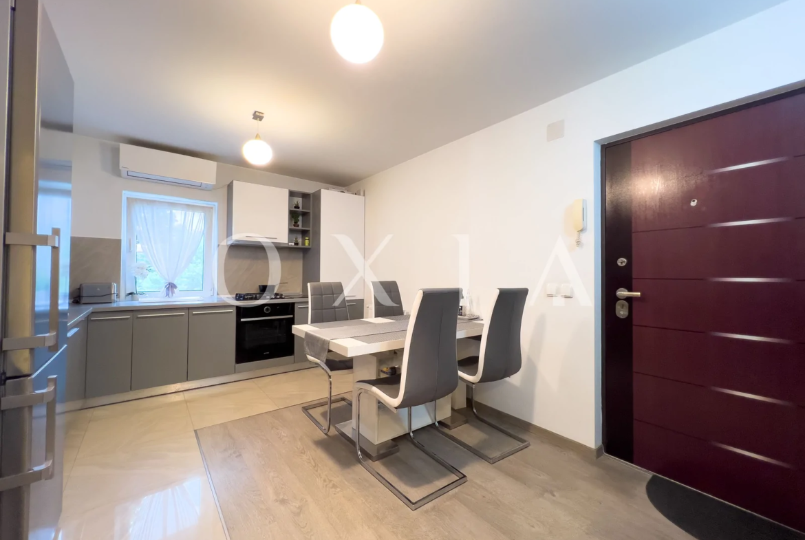 Kiriac, Renovat, Etaj Intermediar, Mobilat-Utilat