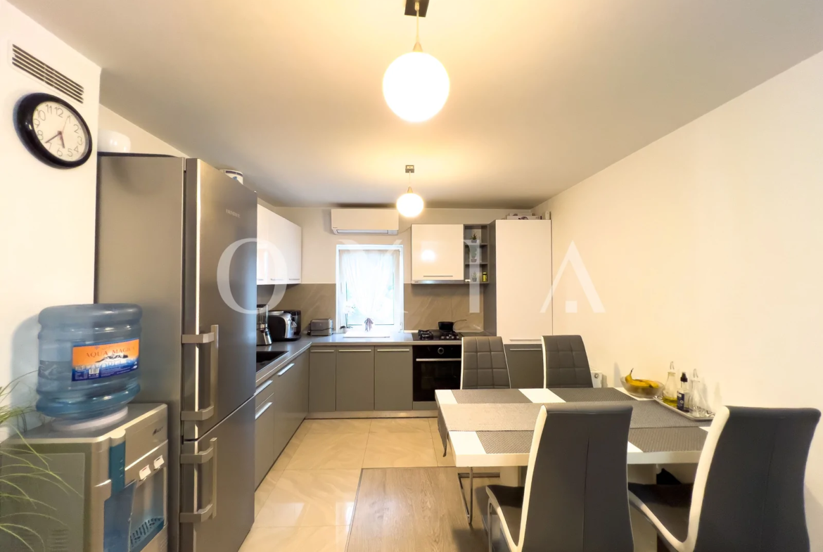 Kiriac, Renovat, Etaj Intermediar, Mobilat-Utilat