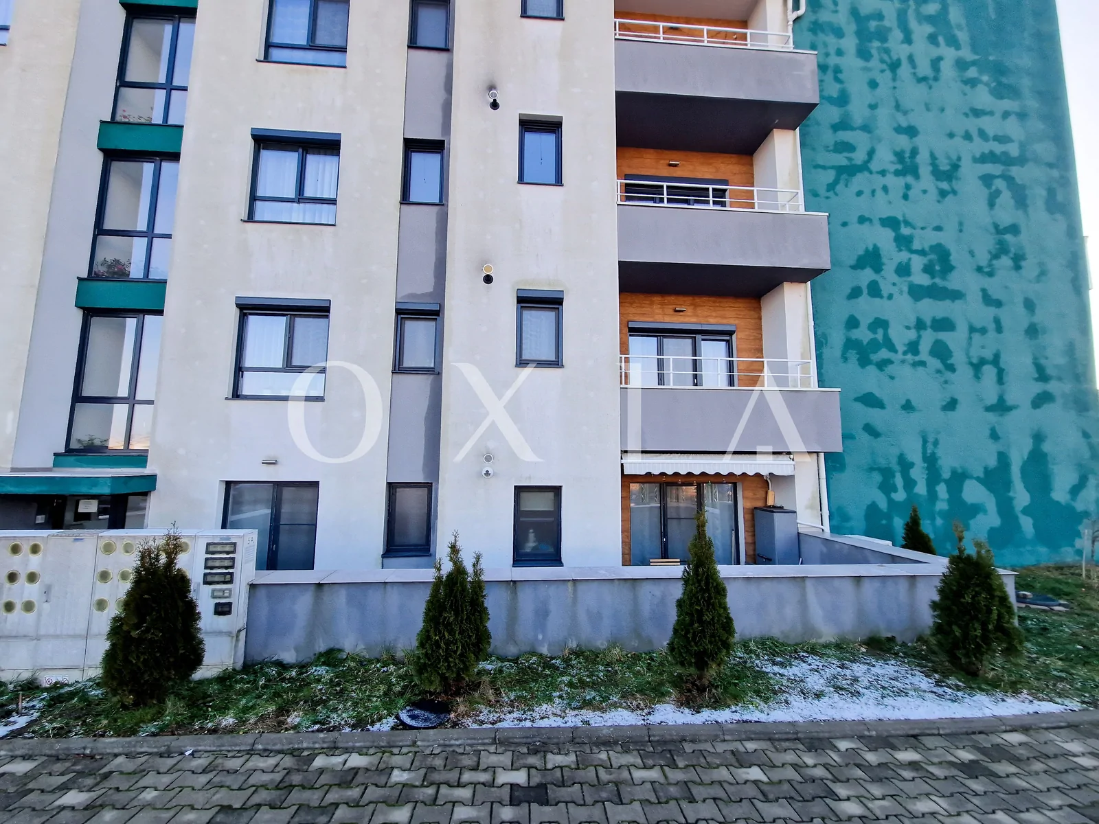 mobilat-si-utilat-parcare-proprie-2-terase-3