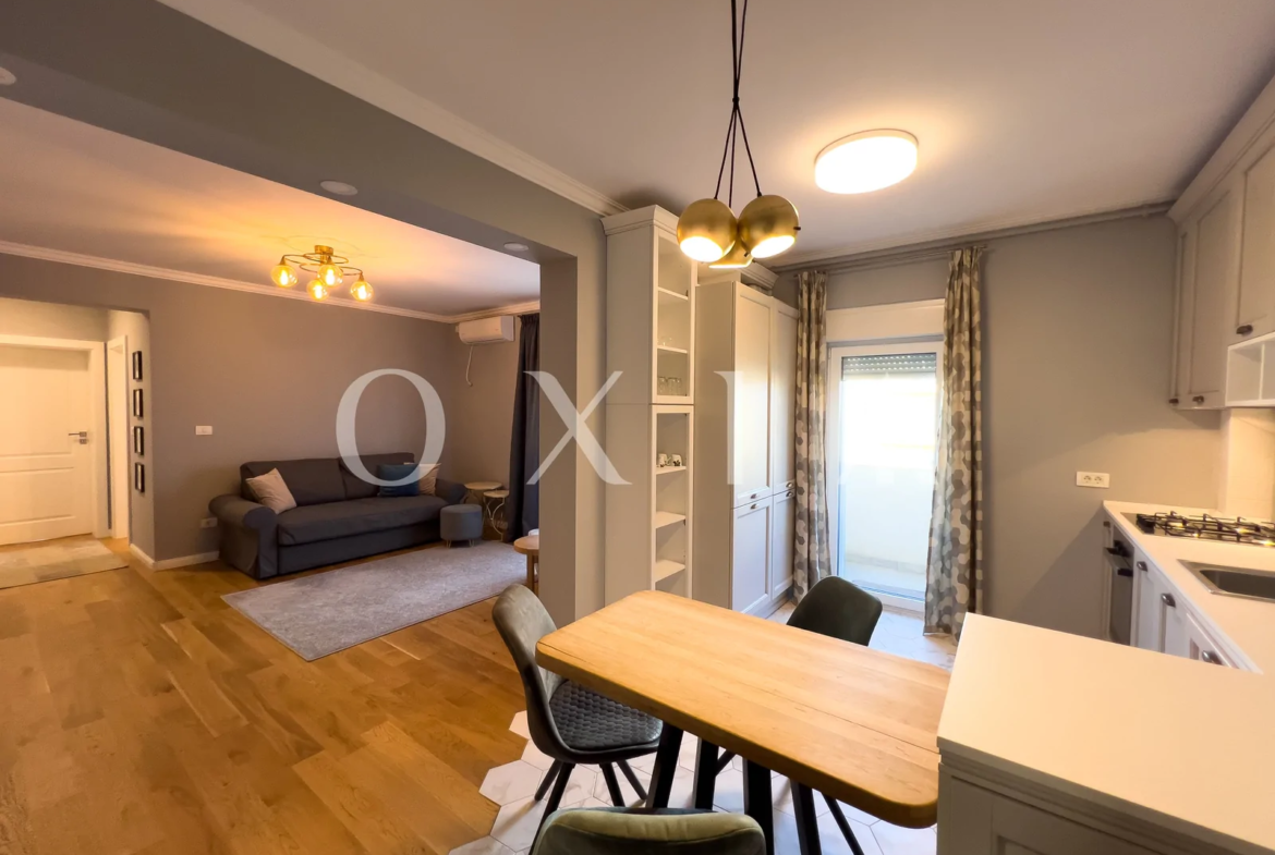 Giroc, Hotel IQ, Amenajari Moderne