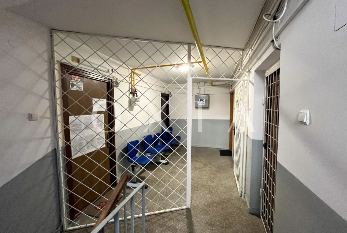 Zona Medicina, Renovat, Garaj, Boxa