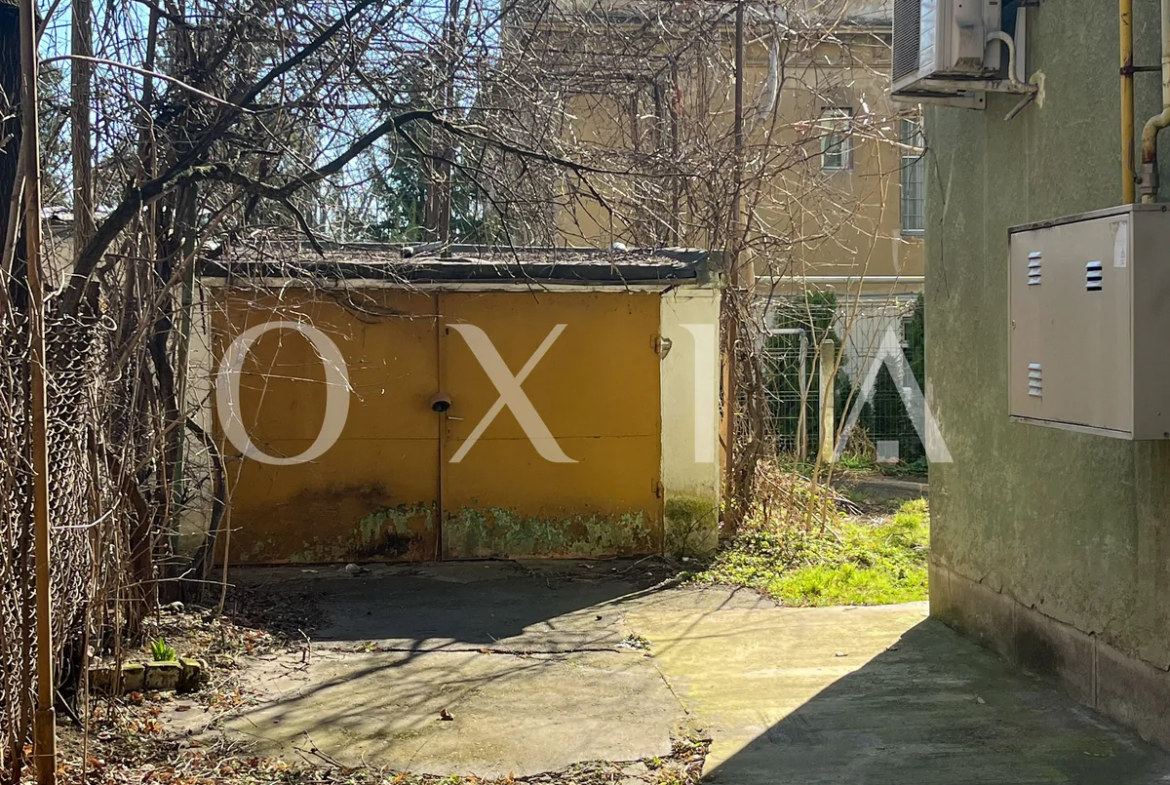 Zona Medicina, Renovat, Garaj, Boxa