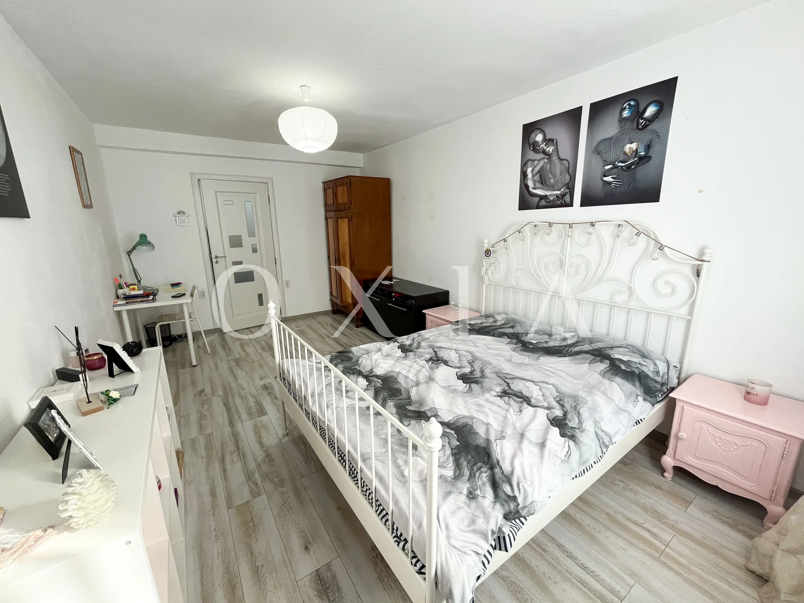 Zona Medicina, Renovat, Garaj, Boxa