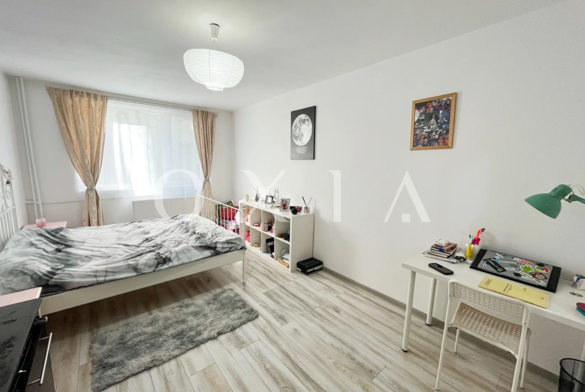 Zona Medicina, Renovat, Garaj, Boxa