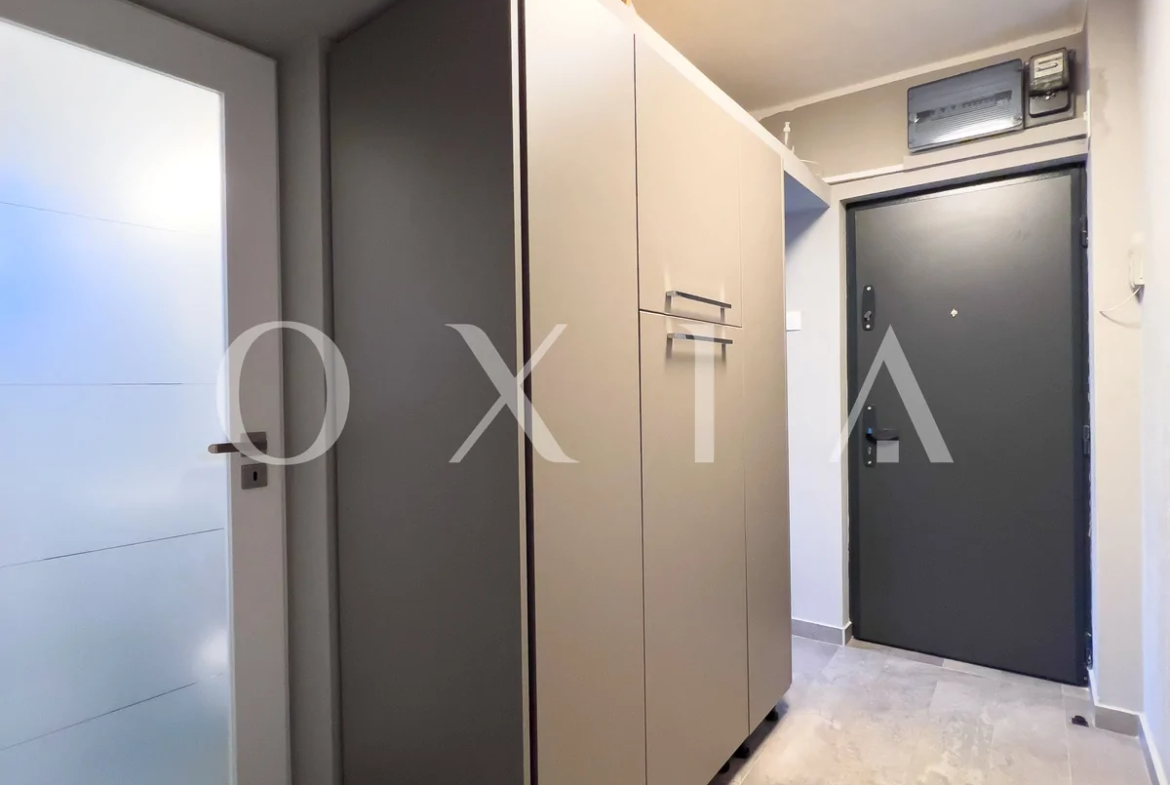 Exclusiv, Dacia-Circumvalatiunii, Renovat