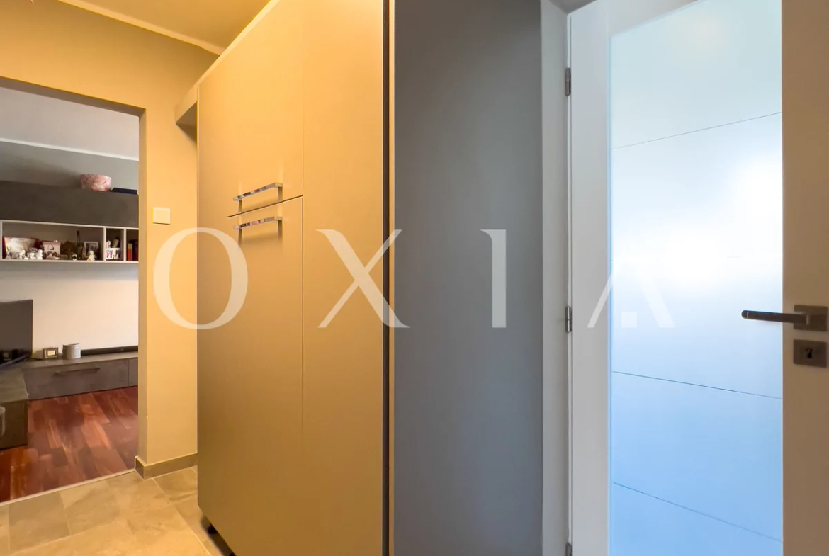 Exclusiv, Dacia-Circumvalatiunii, Renovat