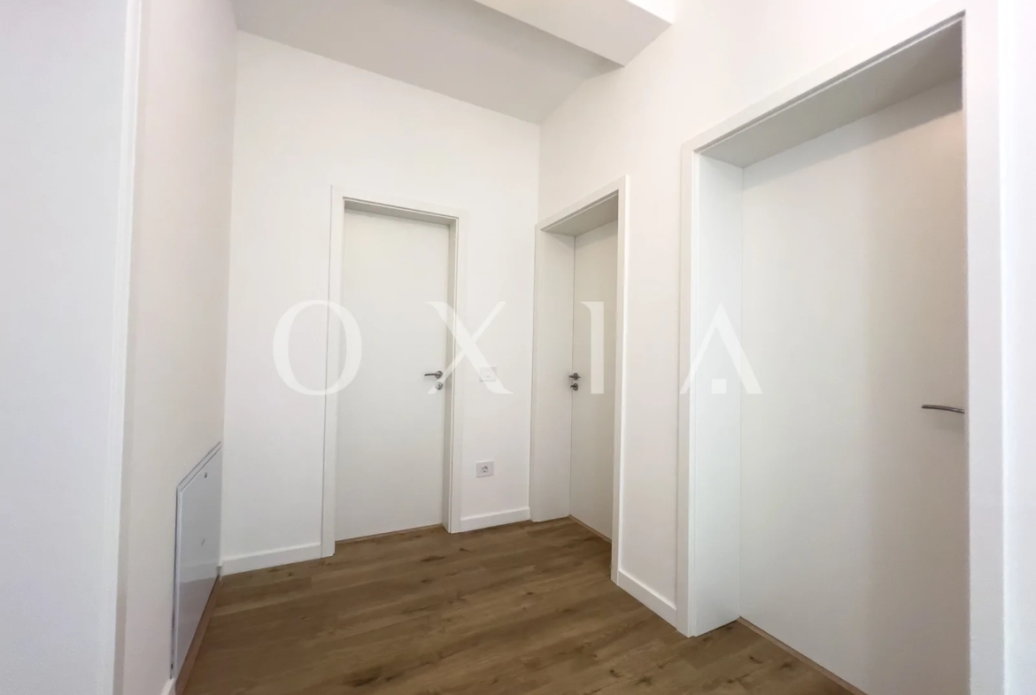 P+E, Zona Lipovei, Mobilata si Utilata