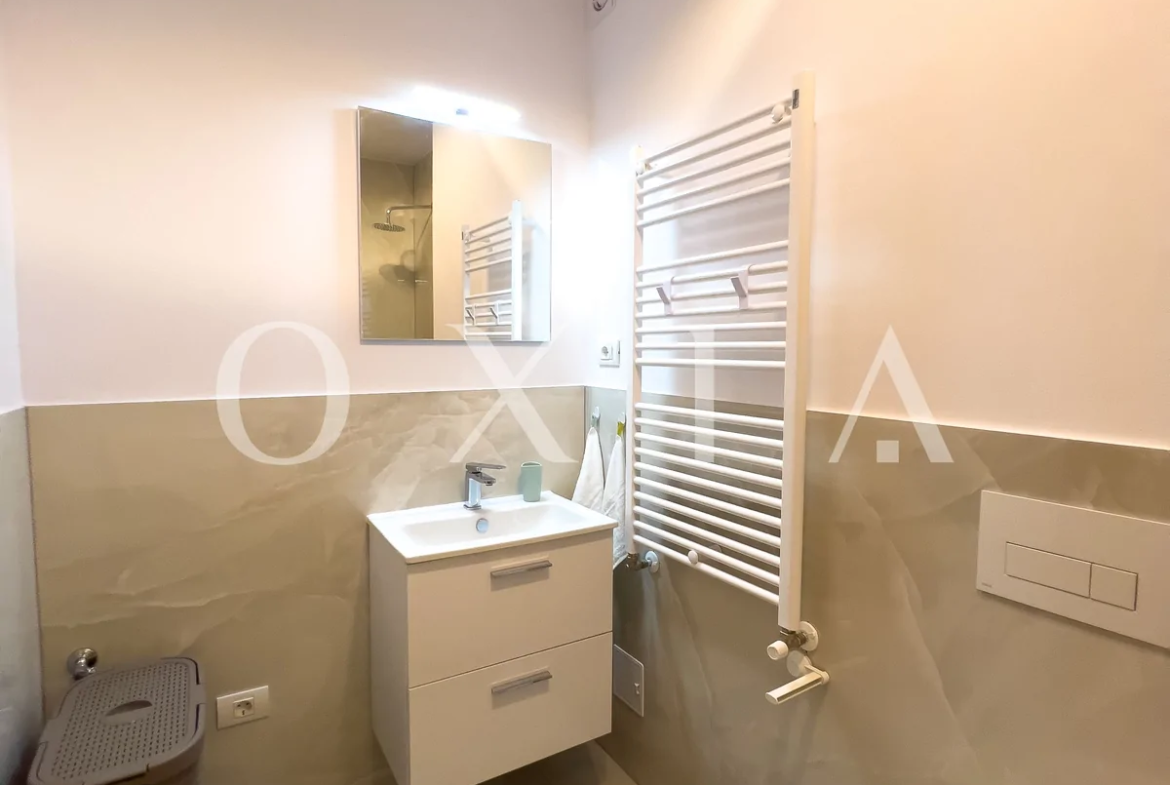 Mobilat si Utilat, Complex Monarch, Loc Parcare