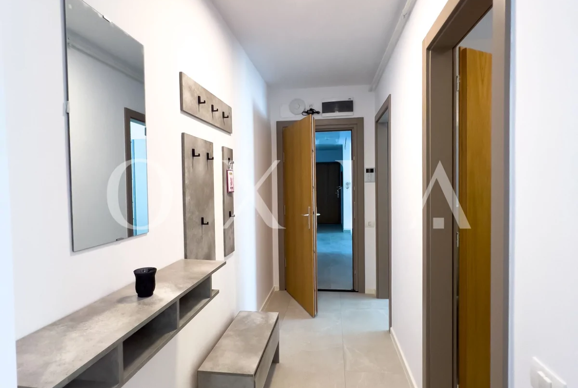 Mobilat si Utilat, Complex Monarch, Loc Parcare