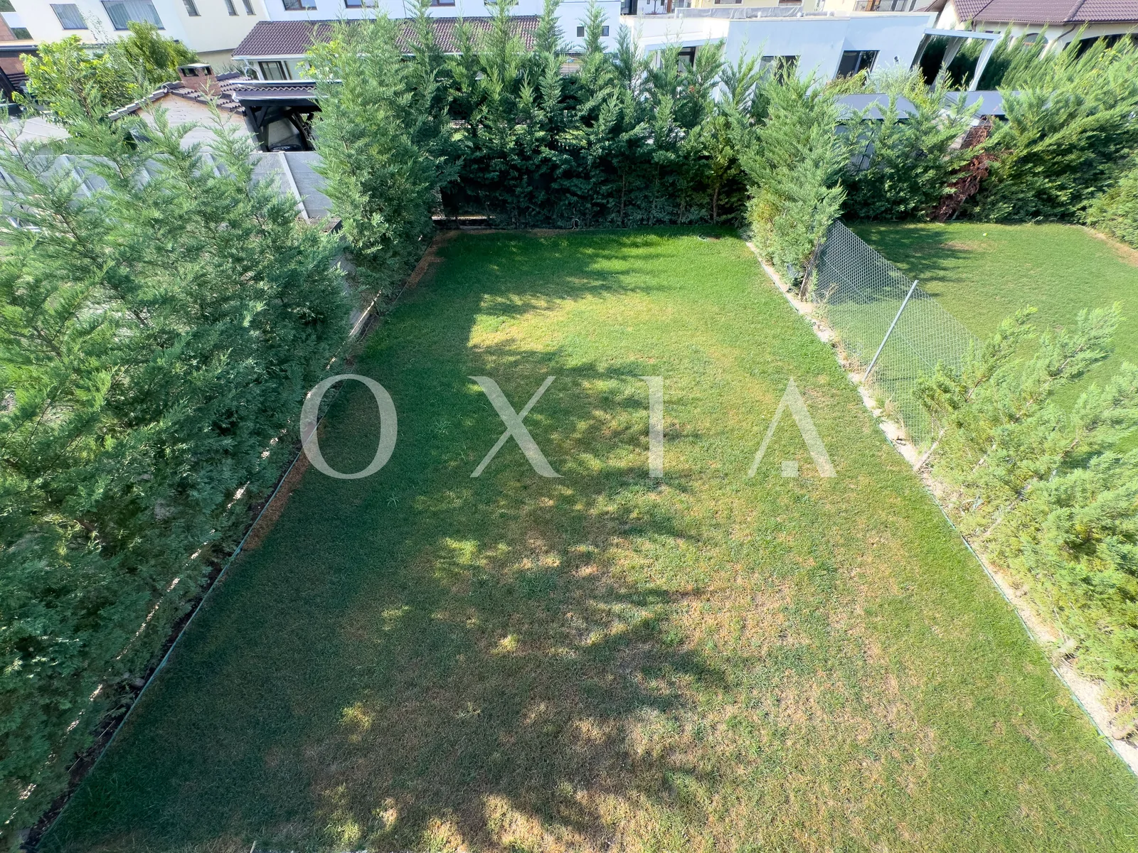 exclusivitate-casa-moderna-cu-4-dormitoare-si-curte-amenajata-22