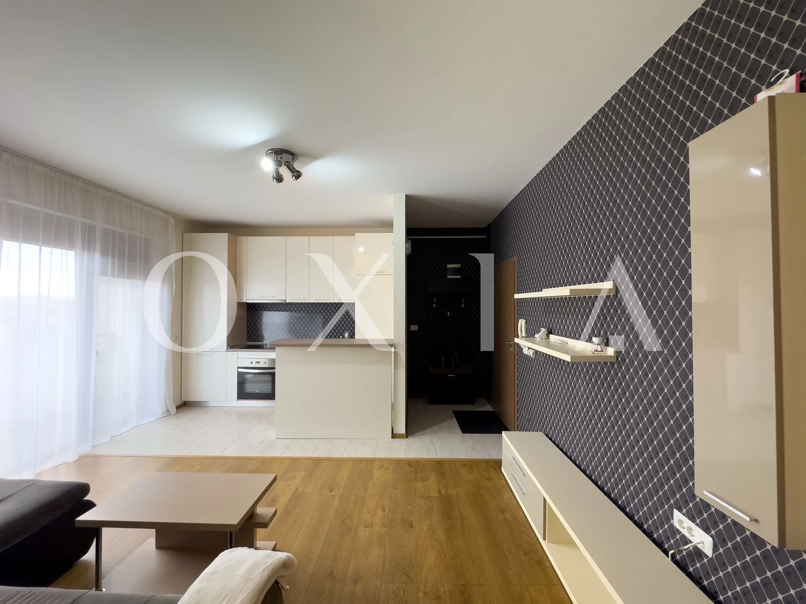Giroc, Hotel IQ, Mobilat-Utilat, Parcare Proprie