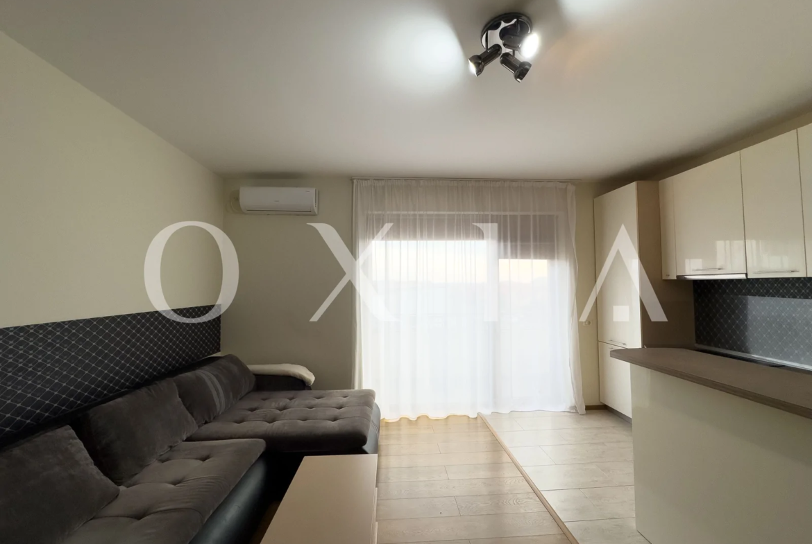 Giroc, Hotel IQ, Mobilat-Utilat, Parcare Proprie