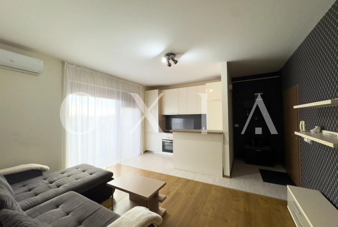 Giroc, Hotel IQ, Mobilat-Utilat, Parcare Proprie