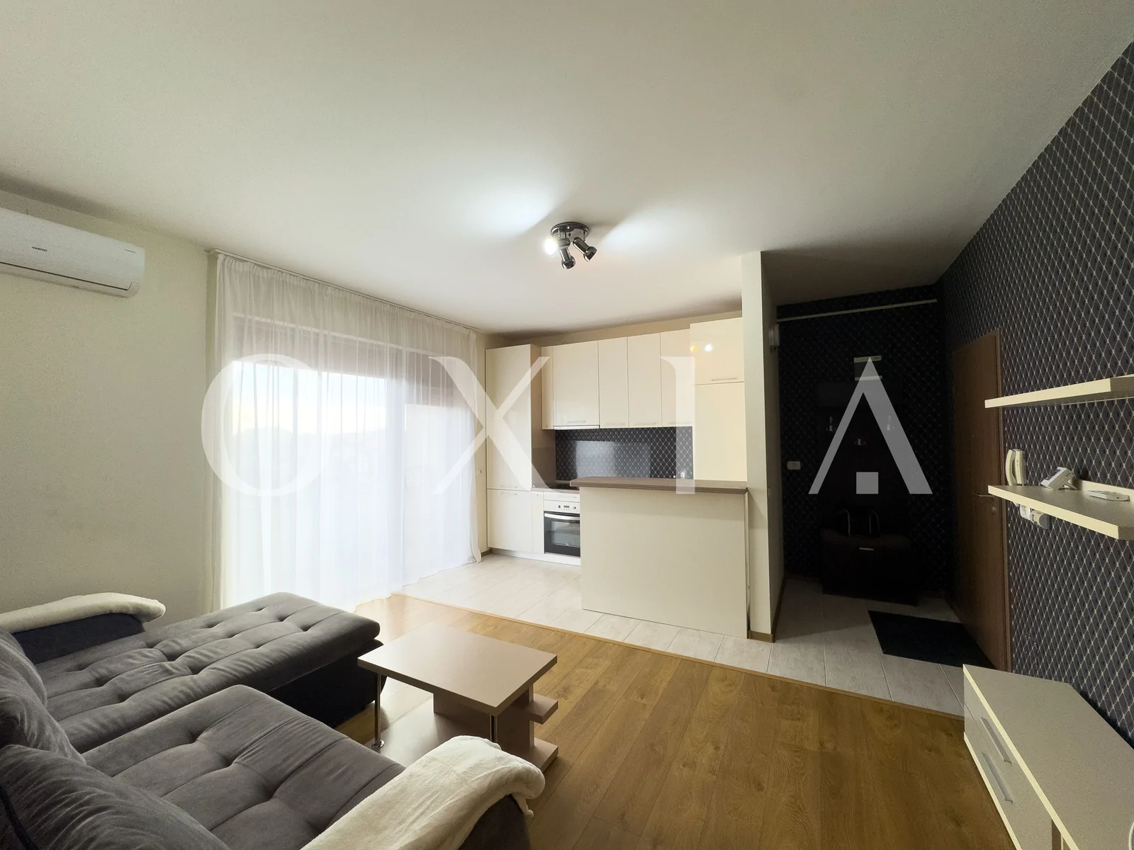 Giroc, Hotel IQ, Mobilat-Utilat, Parcare Proprie