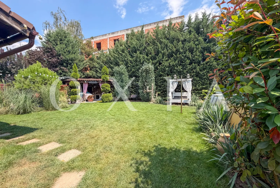Proprietate Exclusivista, Pozitie Excelenta, Amenajari Moderne