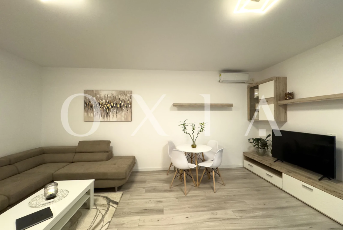 STUDIO, Prima Inchiriere, Cartierul Planetelor