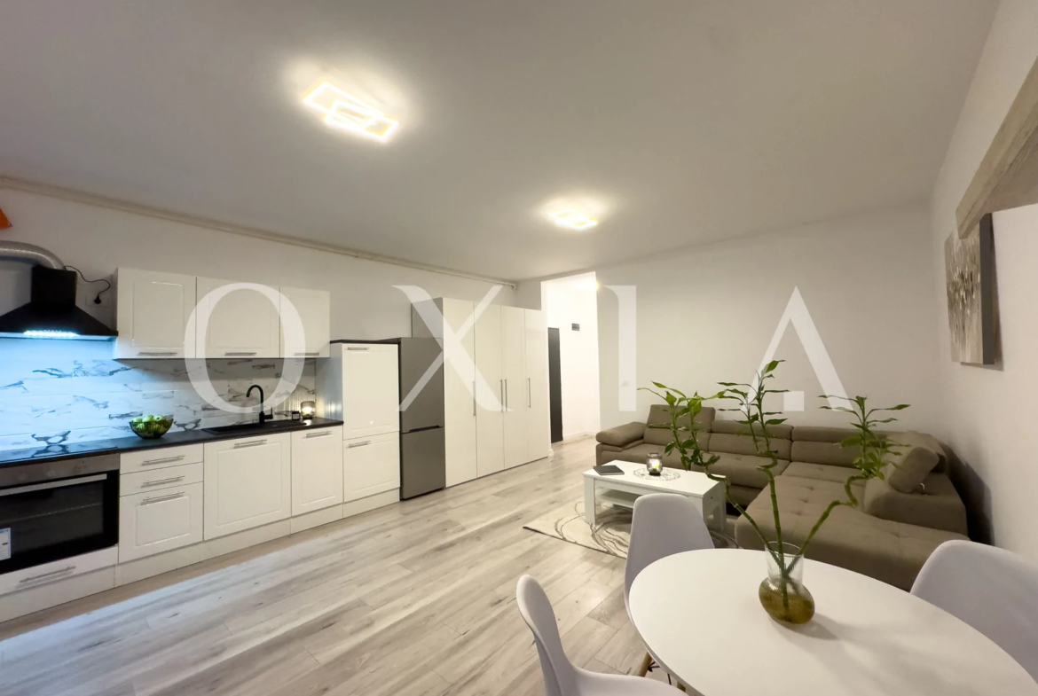 STUDIO, Prima Inchiriere, Cartierul Planetelor