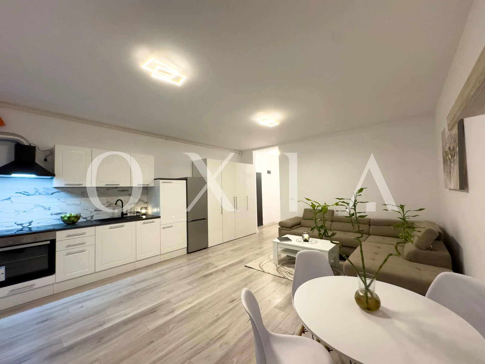 STUDIO, Prima Inchiriere, Cartierul Planetelor