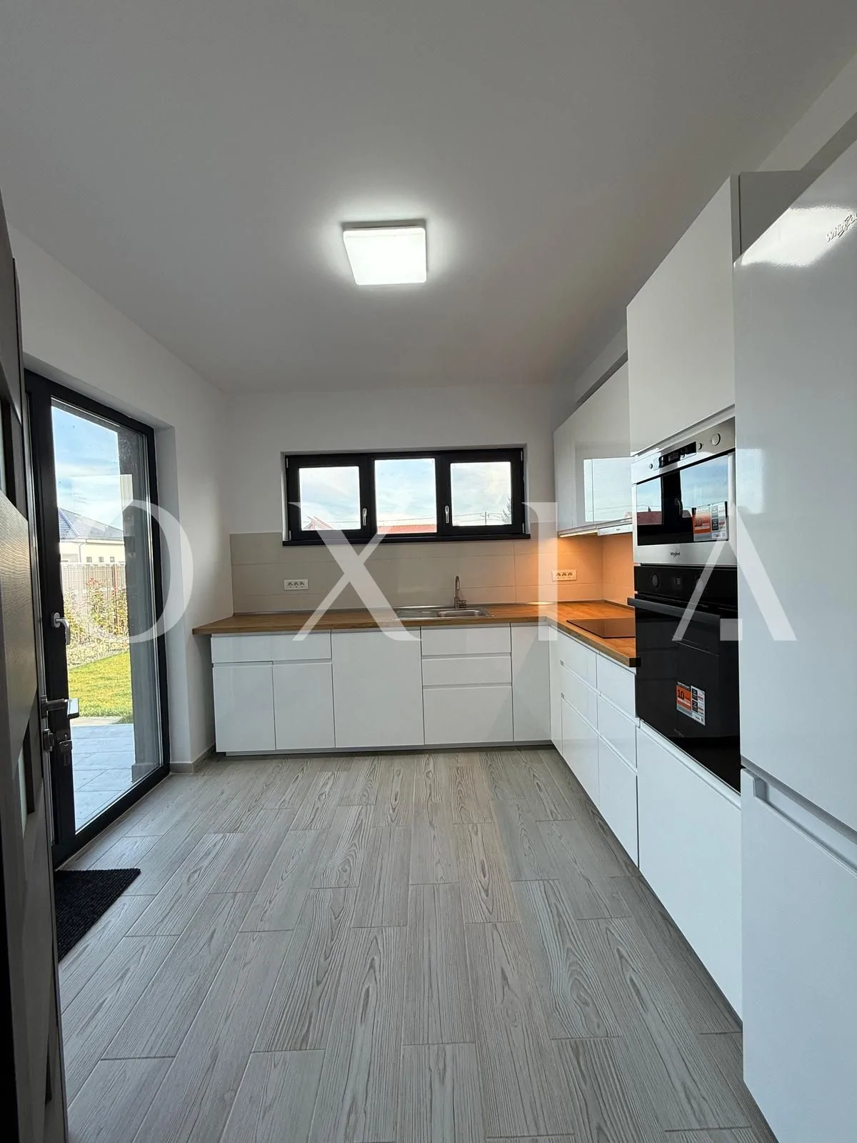 Dumbravita (Ikea), Proiect Modern, Disponibil Imediat